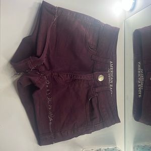 american eagle jean shorts! color: maroon